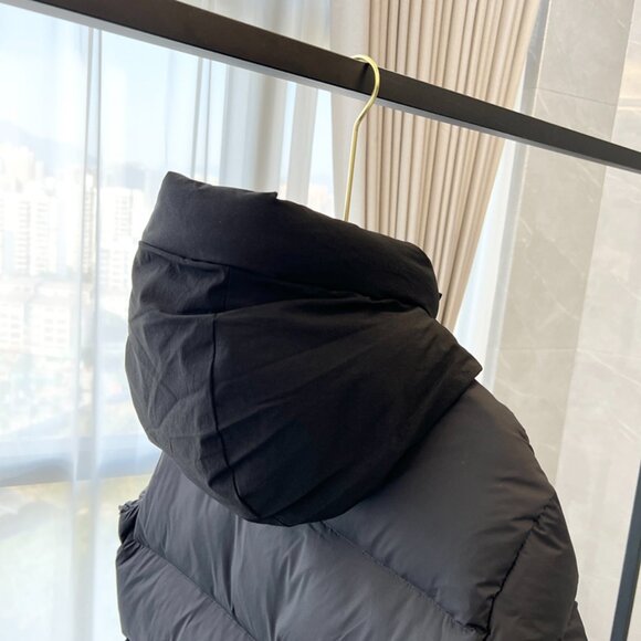 Moncler Black Down Jacket - Picture 6 of 9